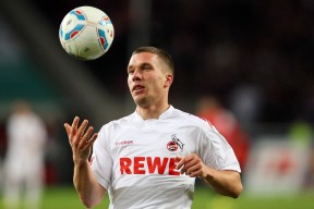 Faker新赛季操作技巧展示，faker上场