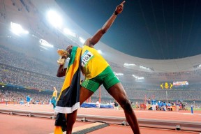 德里赫特头球绝平曼联客场战平热刺，足球德里赫特集锦